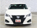 CROWN sedan hybrid