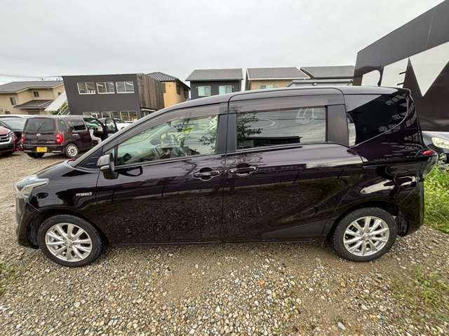 SIENTA HYBRID