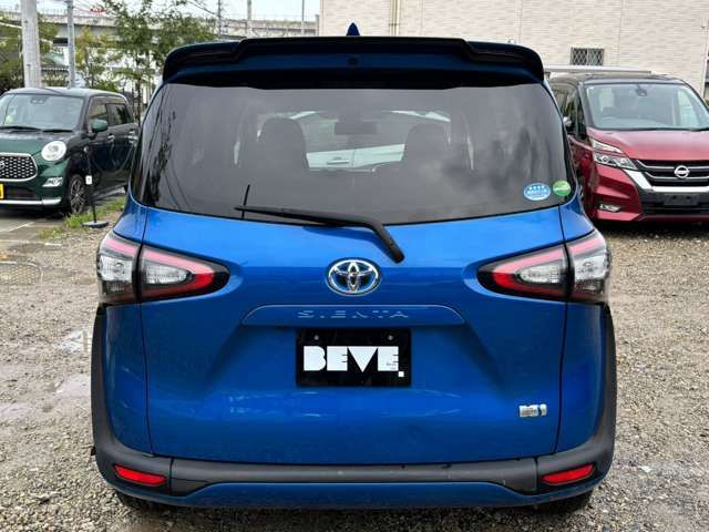 SIENTA HYBRID