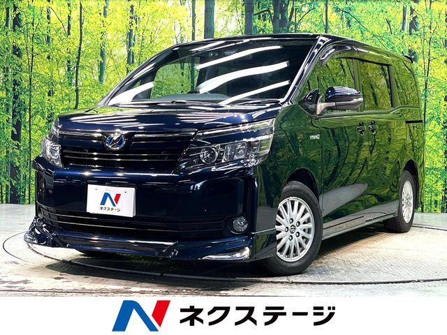 VOXY HYBRID
