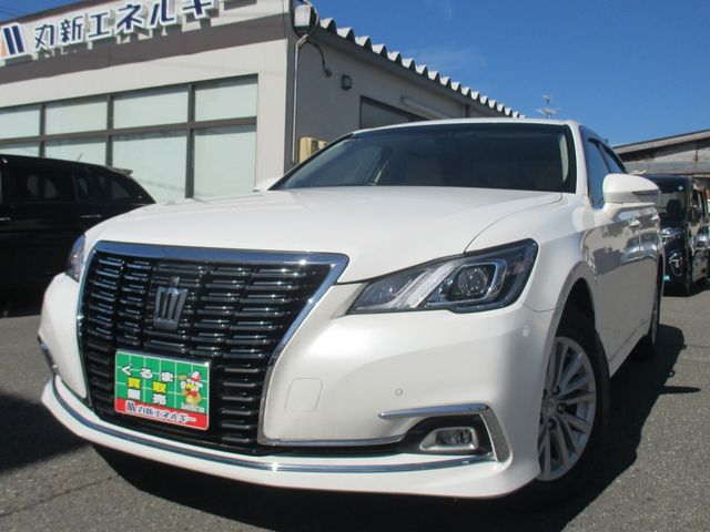 CROWN sedan 4WD