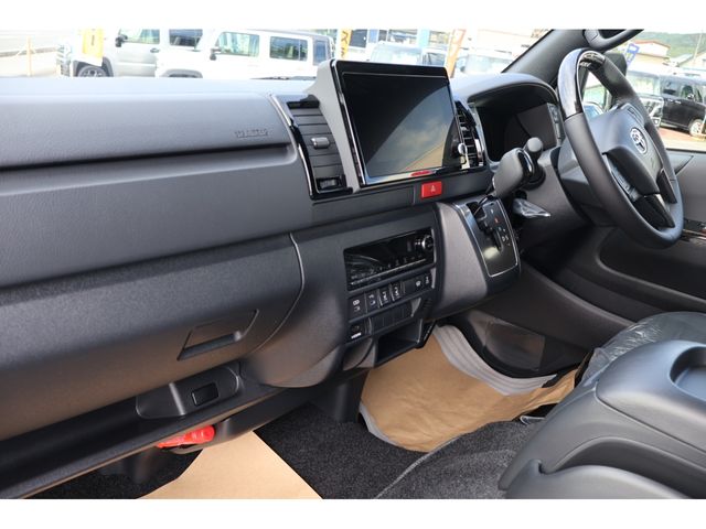 HIACE van 4WD