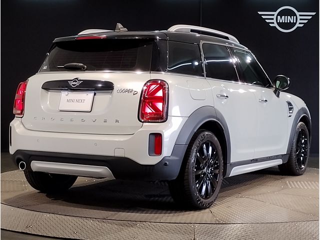 MINI COOPER D CROSSOVER
