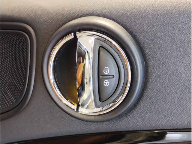 MINI COOPER D CROSSOVER