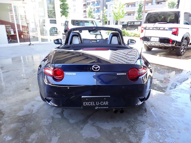 ROADSTER