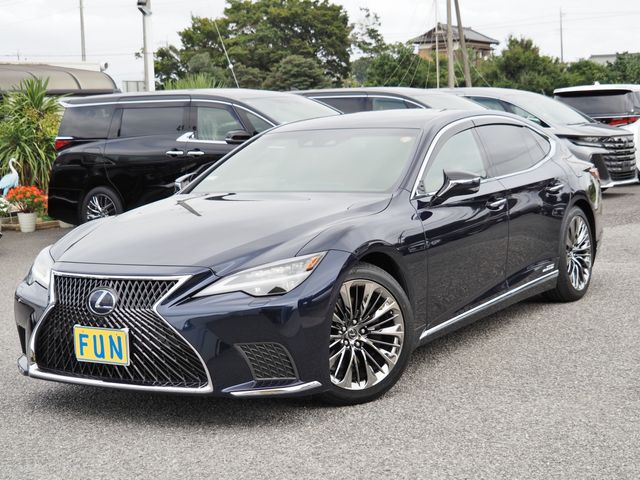 LEXUS LS500h 4WD