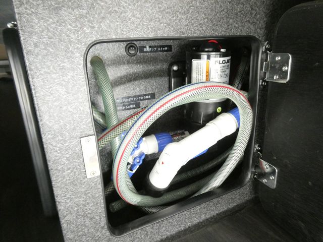 HIACE van 2WD