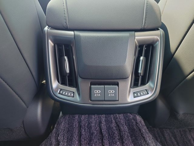 CROWN sedan hybrid