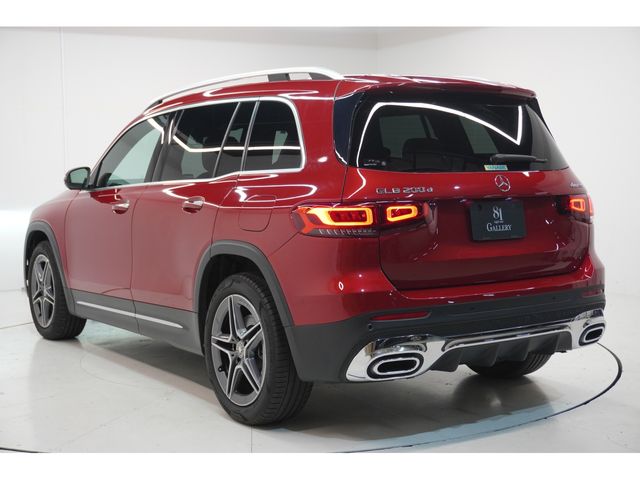 MERCEDES BENZ GLB