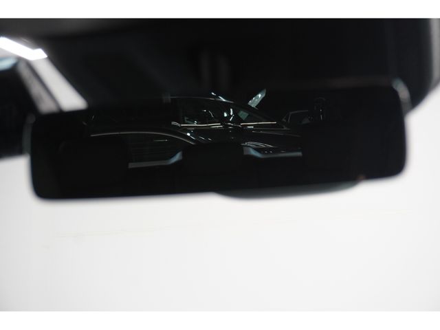 MERCEDES BENZ GLB