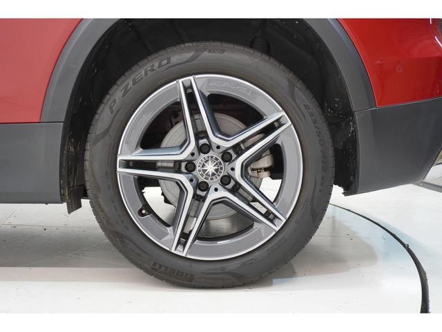 MERCEDES BENZ GLB
