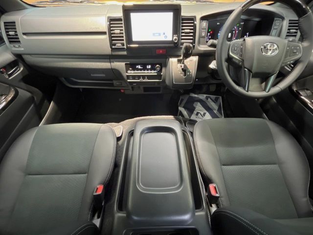 HIACE van 2WD