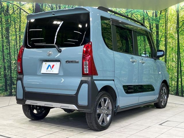 TANTO FAN CROSS 4WD