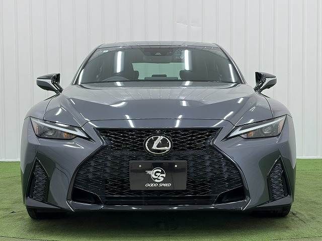 LEXUS IS300