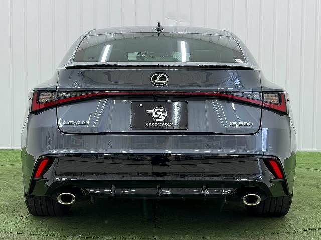 LEXUS IS300