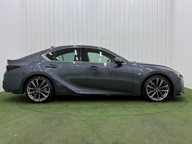 LEXUS IS300