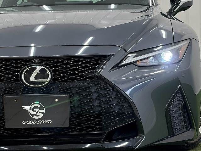 LEXUS IS300