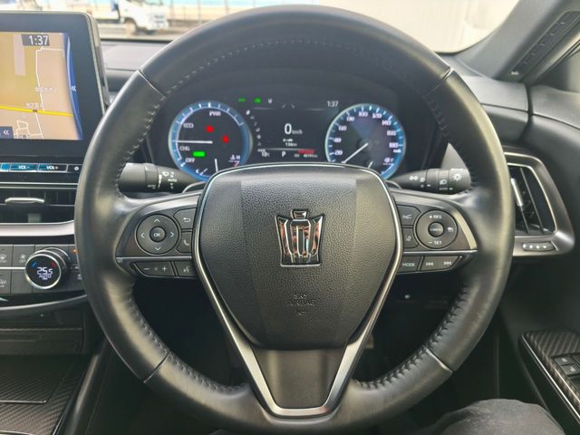 CROWN sedan hybrid