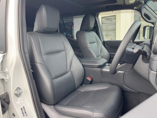 LANDCRUISER 250
