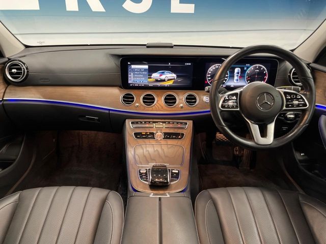 MERCEDES BENZ E class sedan