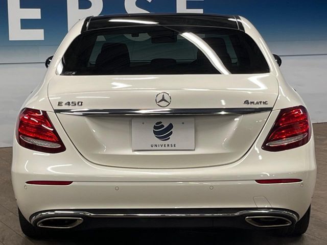 MERCEDES BENZ E class sedan