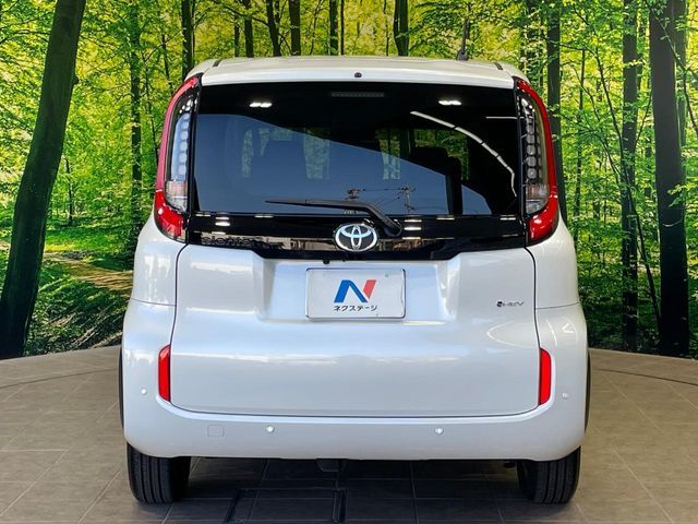 SIENTA HYBRID