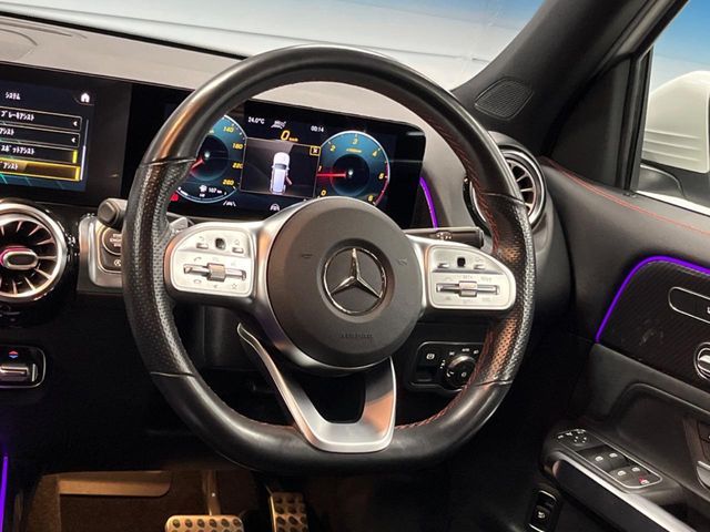 MERCEDES BENZ GLB