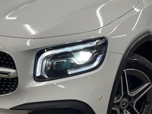 MERCEDES BENZ GLB