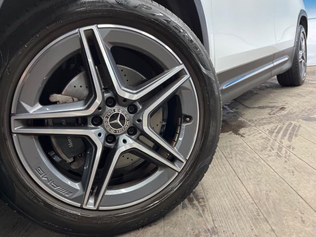 MERCEDES BENZ GLB