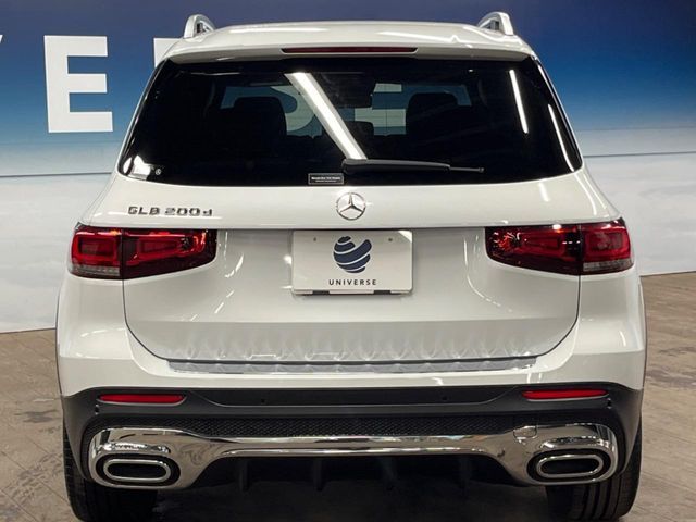 MERCEDES BENZ GLB