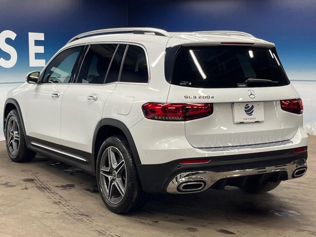 MERCEDES BENZ GLB