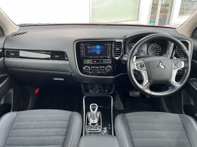 OUTLANDER PHEV