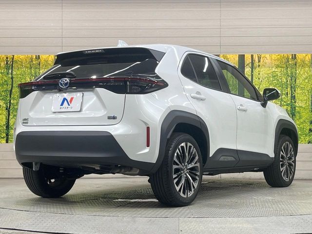 YARIS CROSS HYBRID