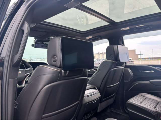 CADILLAC ESCALADE