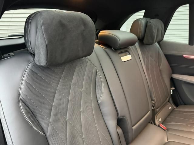 MERCEDES BENZ EQS SUV