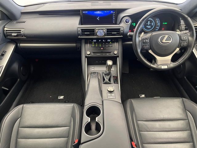LEXUS IS300h