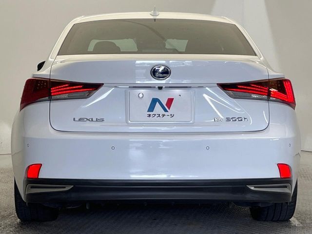LEXUS IS300h