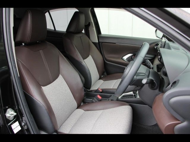 YARIS CROSS HYBRID