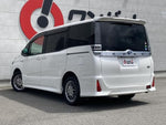 VOXY HYBRID