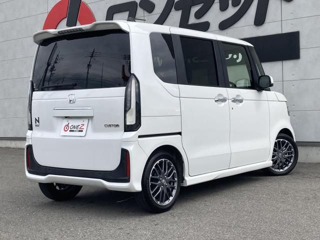 N BOX CUSTOM