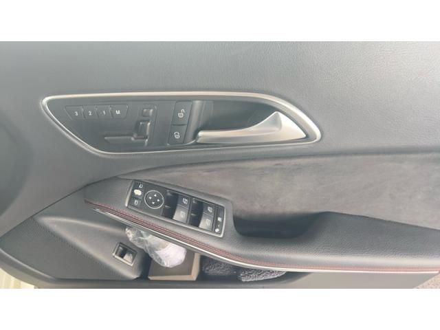 MERCEDES BENZ CLA Shooting Brake