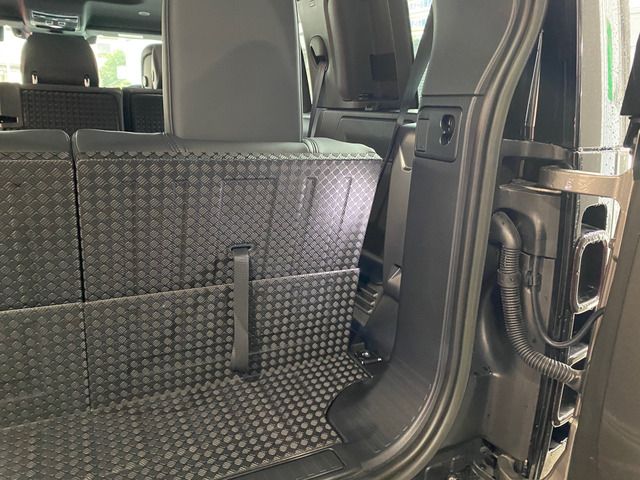 ROVER DEFENDER