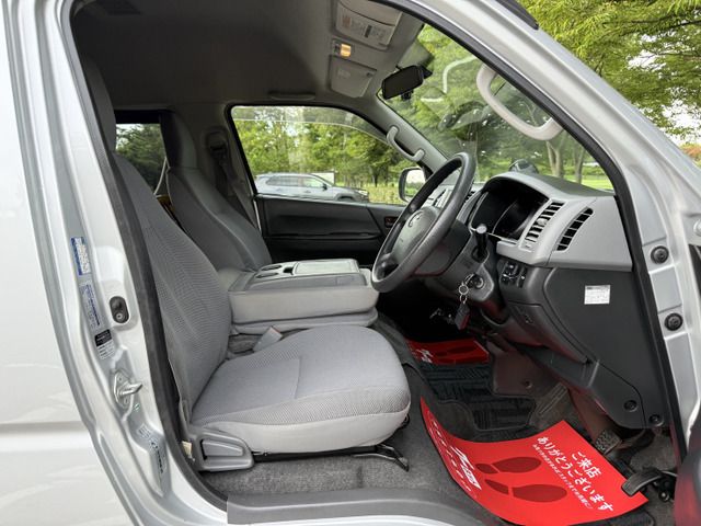 HIACE van 4WD