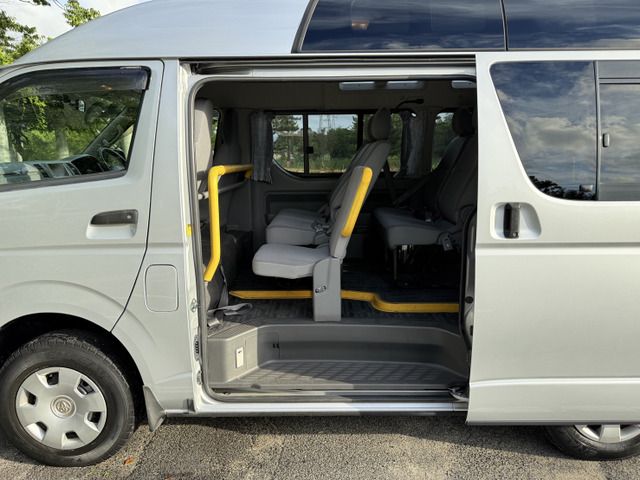 HIACE van 4WD