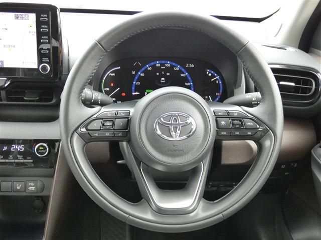 YARIS CROSS HYBRID