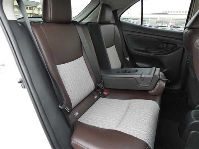 YARIS CROSS HYBRID