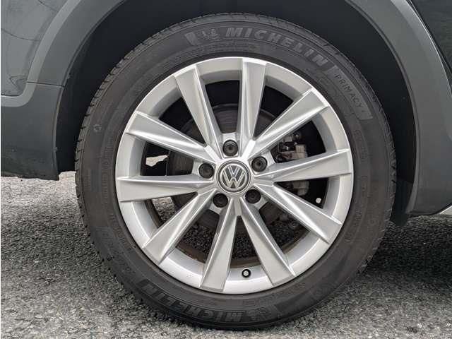 VOLKSWAGEN GOLF Alltrack