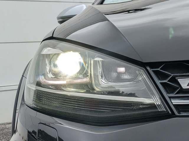 VOLKSWAGEN GOLF Alltrack