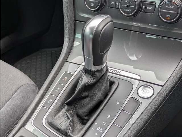 VOLKSWAGEN GOLF Alltrack