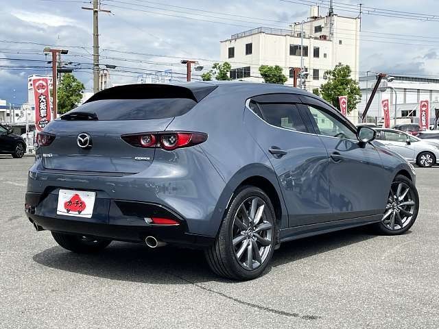MAZDA3 FASTBACK
